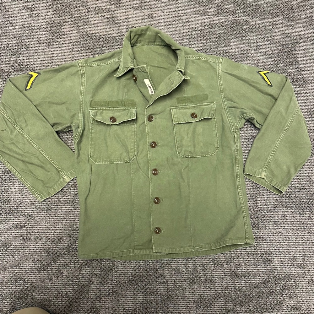 Vintage US Military OG-107 Cotton Sateen Utility Shirt Olive Drab Green Patches